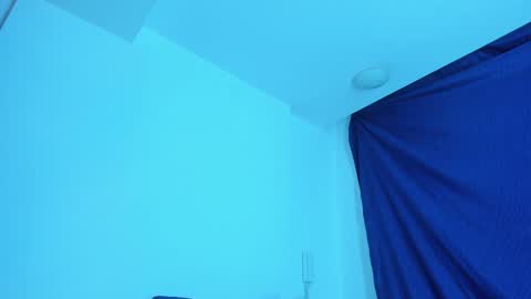 Emi online show from January 8, 6:52 pm