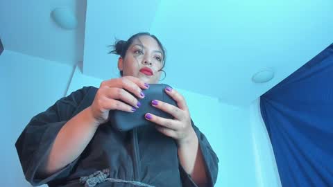 Emi online show from January 7, 6:35 pm