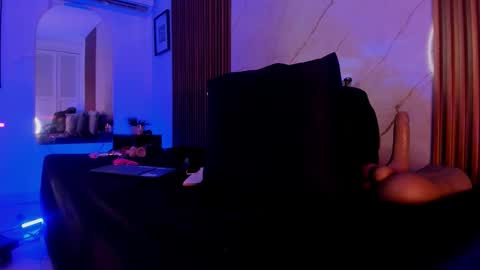   online show from November 6, 1:11 am