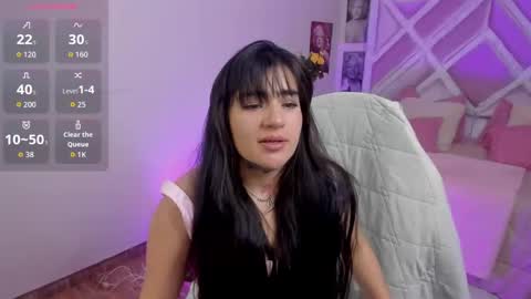 emilayton_ online show from September 23, 7:12 pm