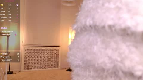 Snapshot of emilia_dream chatting on September 26, 5:21 pm emilia_dream online show from September 26, 5:21 pm