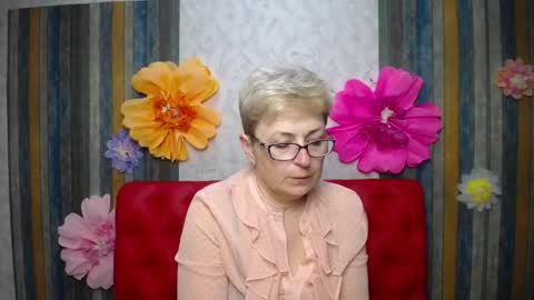 EmiliaGree online show from April 11, 5:16 pm