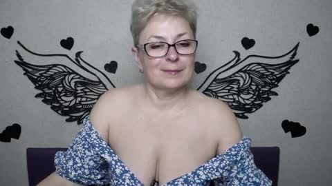 EmiliaGree online show from March 27, 7:03 pm