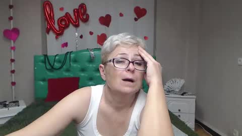 EmiliaGree online show from November 18, 7:59 pm