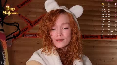 Emi  online show from October 31, 8:02 pm