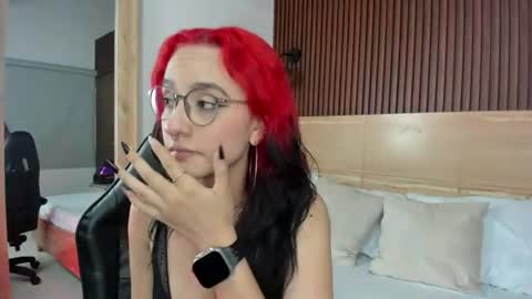 E M I L Y  online show from June 25, 12:29 pm