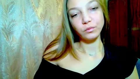 Emilly online show from November 27, 6:38 am