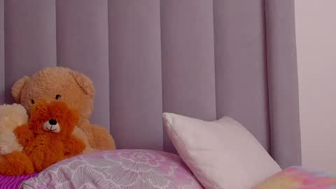 Emily  online show from May 26, 5:56 pm
