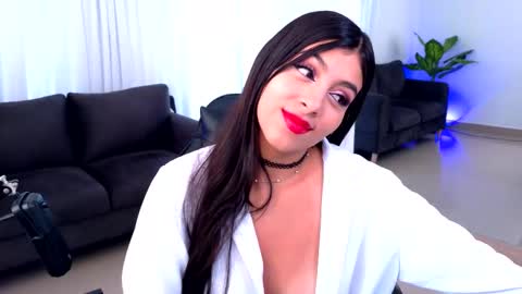 Emily online show from December 5, 12:06 pm