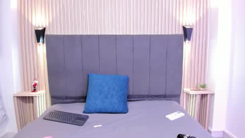 emily_jonhson online show from January 14, 8:47 pm