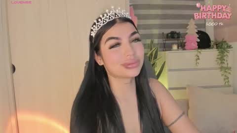 EmilyKenner  Independent model  online show from February 13, 1:13 pm