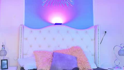 Emily online show from October 3, 2:05 am