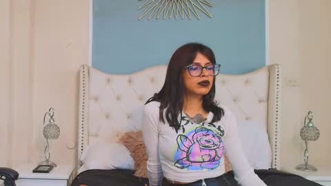 Emily online show from November 27, 2:58 am