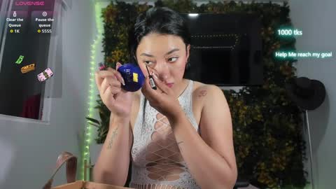 emily_palmeer online show from April 11, 9:24 am