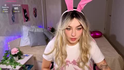 Emily online show from April 6, 8:37 am