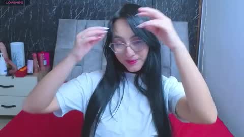 emily_vermont online show from November 19, 3:28 am