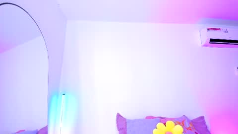 emily_walker4 online show from July 10, 1:17 am
