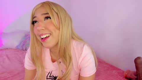 emily_walker4 online show from April 9, 3:31 am