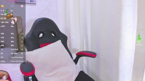 Emily online show from February 5, 2:37 pm