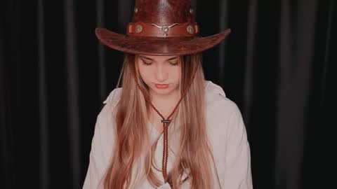 Emily online show from January 10, 5:17 pm