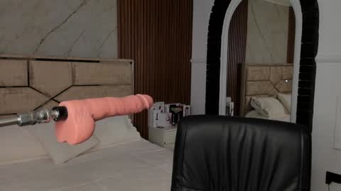 Snapshot of emilyhendrix_ chatting on January 10, 8:04 pm Emily Hendrix online show from January 10, 8:04 pm