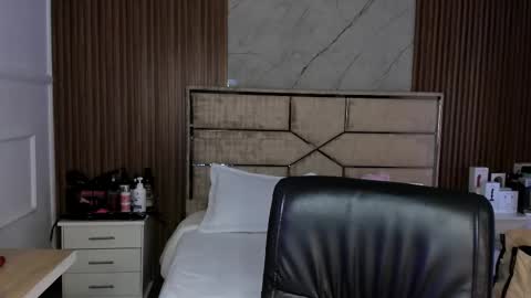 Snapshot of emilyhendrix_ chatting on September 15, 8:05 pm Emily Hendrix online show from September 15, 8:05 pm