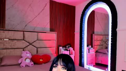 Snapshot of emilyhendrix_ chatting on October 17, 8:12 pm Emily Hendrix online show from October 17, 8:12 pm