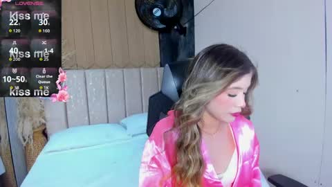 EmilyJhonson online show from April 11, 8:56 pm