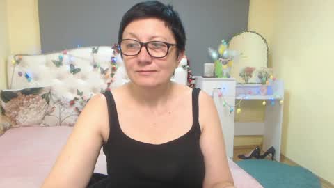 Emily online show from April 10, 9:43 pm