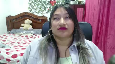 Snapshot of emilylove14 chatting on January 13, 3:23 am Emily Cortez online show from January 13, 3:23 am