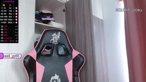 Emilyn online show from October 23, 3:40 pm