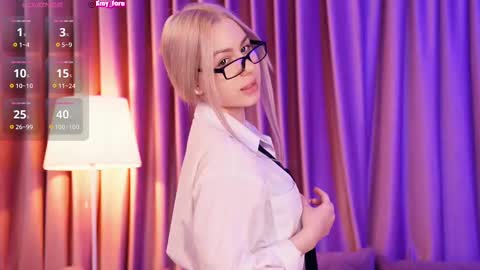 Snapshot of emilyrighter chatting on March 2, 8:59 am Hey i am  Emily     am -  pm online show from March 2, 8:59 am