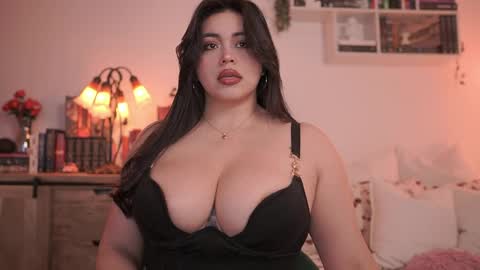 IG thickemmsss online show from April 1, 4:48 pm