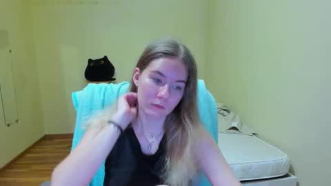 Emily online show from March 10, 6:45 pm