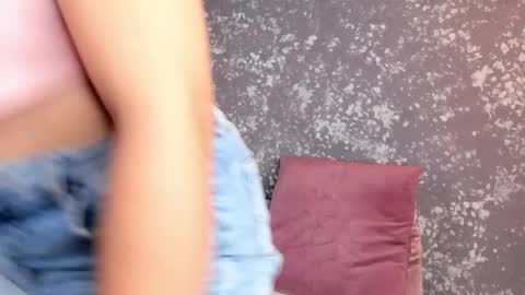 Emma online show from April 11, 7:39 pm