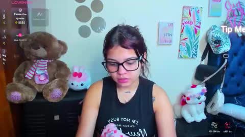 emma_boo_ online show from February 3, 2:11 pm