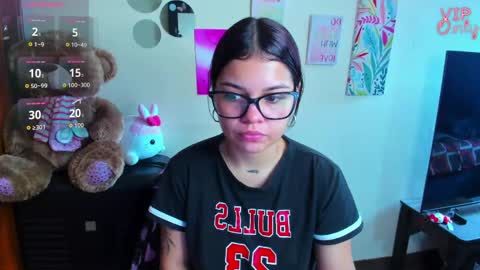 emma_boo_ online show from May 27, 2:58 pm