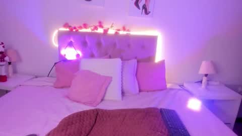 Emma online show from November 27, 1:58 pm