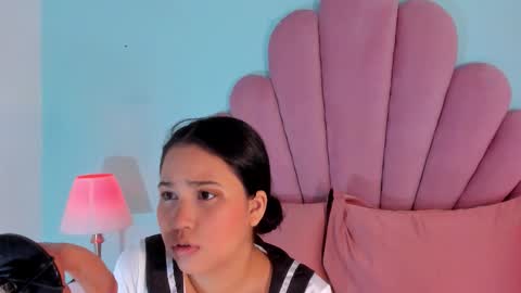 emma online show from October 30, 4:04 am