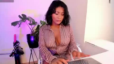 emma online show from July 12, 2:51 pm