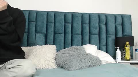 Emma online show from November 3, 8:13 pm