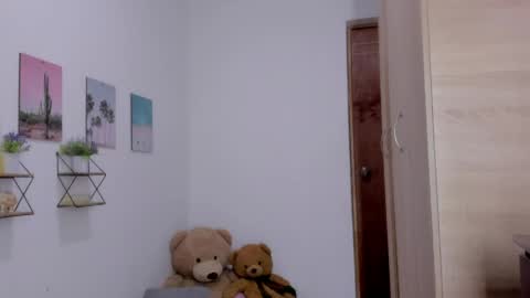 whises lits        online show from March 29, 12:31 am