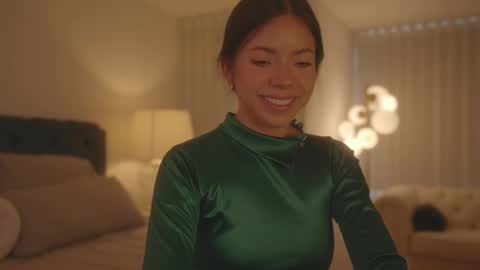 emma_lu1 online show from February 25, 4:14 pm