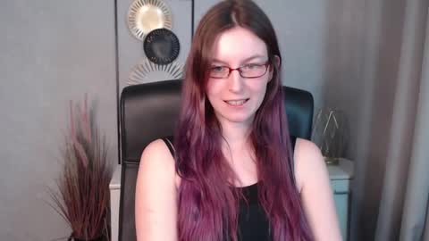 Snapshot of emma_lust94 chatting on December 14, 3:58 pm emma online show from December 14, 3:58 pm