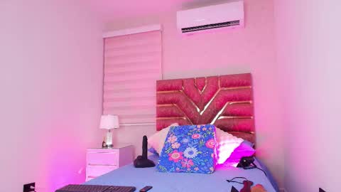 emma online show from November 3, 11:58 am