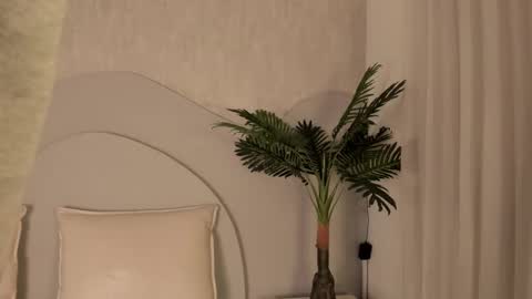 Emma Morgann online show from February 12, 11:34 am