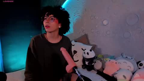     online show from February 24, 10:02 am