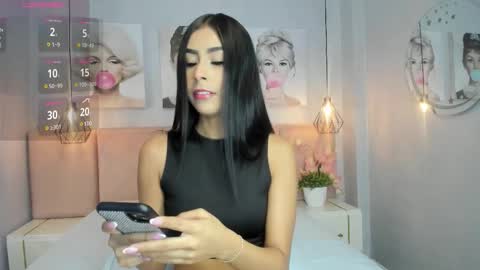 Emma online show from September 24, 2:54 am