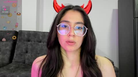 Emma online show from February 1, 2:58 am