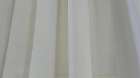 Snapshot of emma_torres__ chatting on December 17, 12:00 pm Ema online show from December 17, 12:00 pm